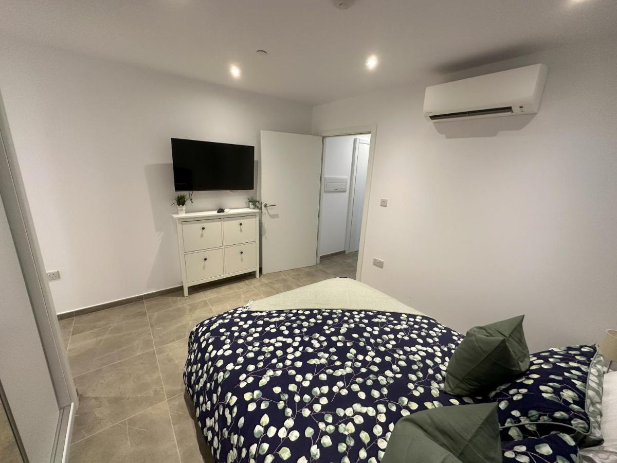 Brand New - Massive Studio - E1 - Self Catering غيبرالتار المظهر الخارجي الصورة